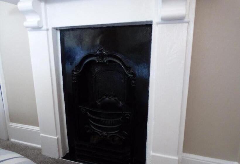 スタンダードルーム, Kelston Guest House