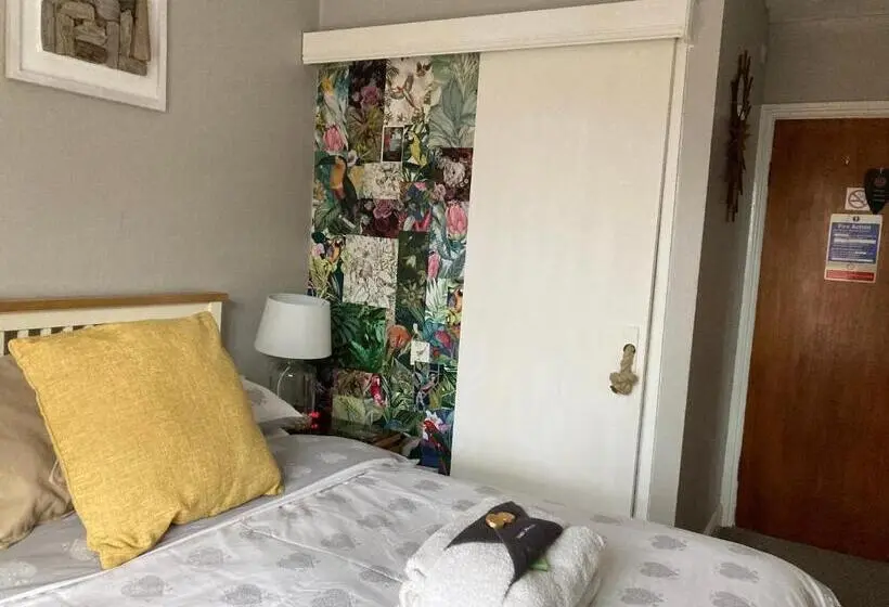 ベーシックルーム, Kelston Guest House