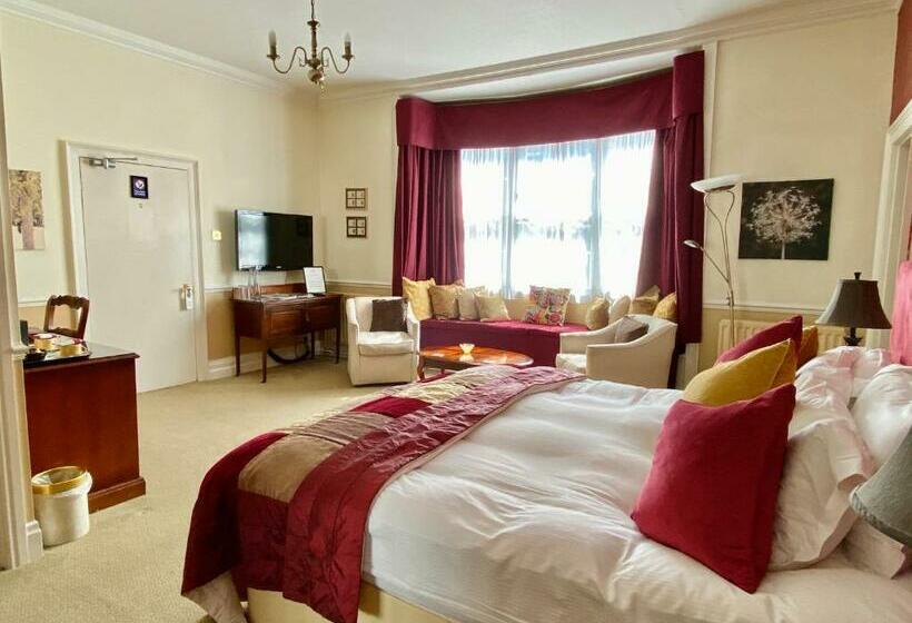 スーペリアールーム, Orchard Club Newton House