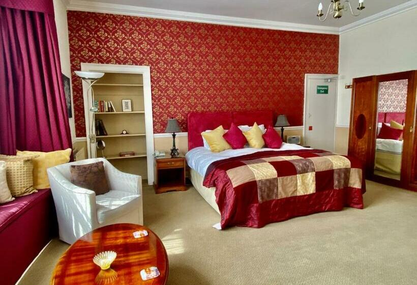 スーペリアールーム, Orchard Club Newton House