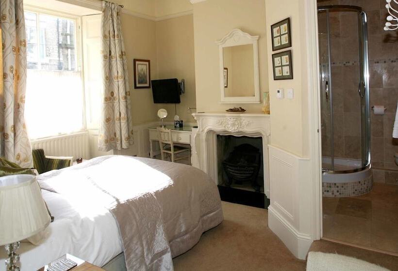 スタンダードルーム, Orchard Club Newton House