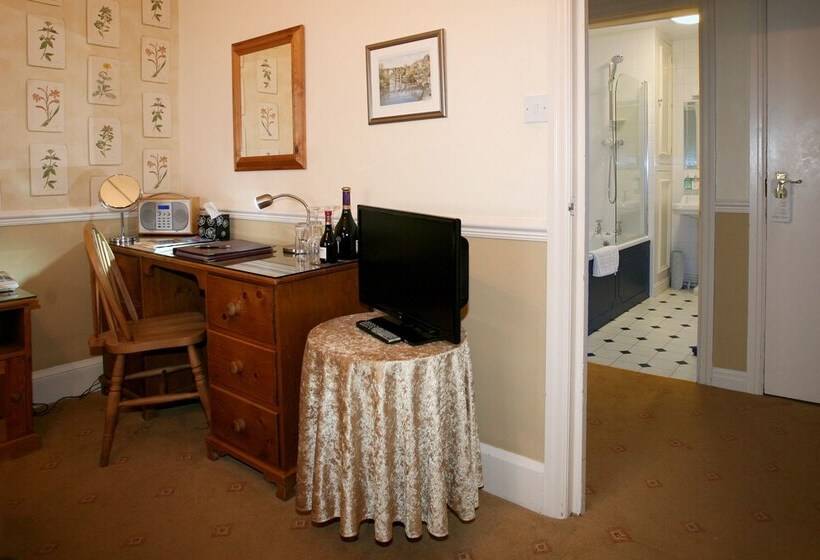 スーペリアールーム, Orchard Club Newton House