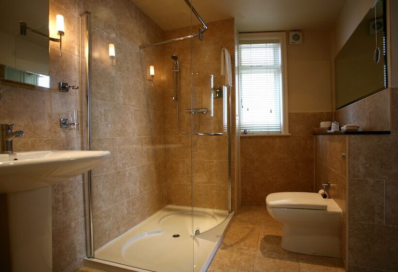 スーペリアールーム, Orchard Club Newton House