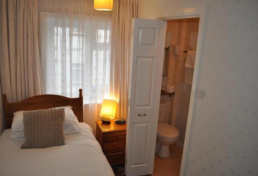 标准单人间, The Russell