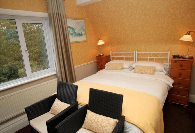 家庭间, The Russell