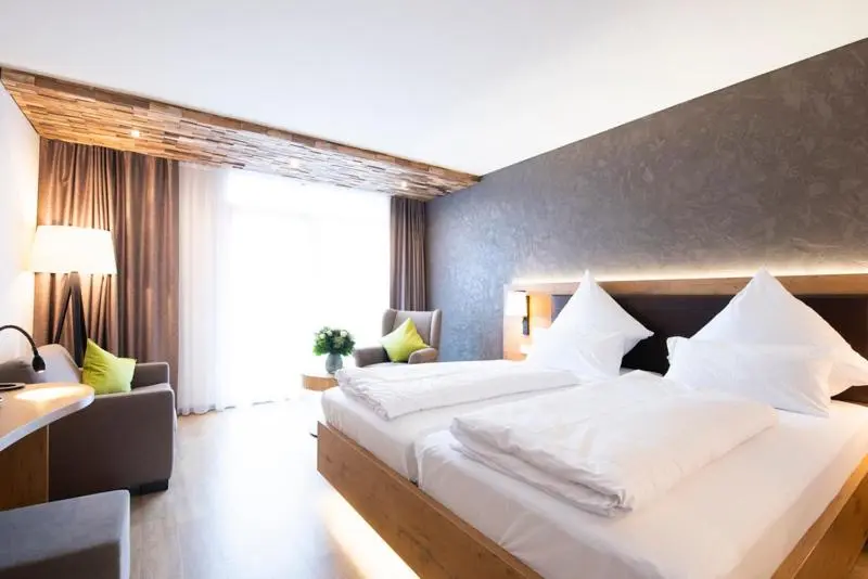 Standard-huone Järvinäkymä, Peters Hotel & Spa