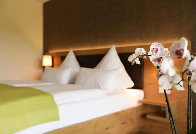 Perhehuone, Peters Hotel & Spa