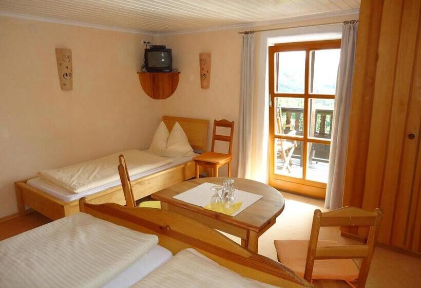 Номер Стандарт с Балконом, Landhaus Lehnerhof