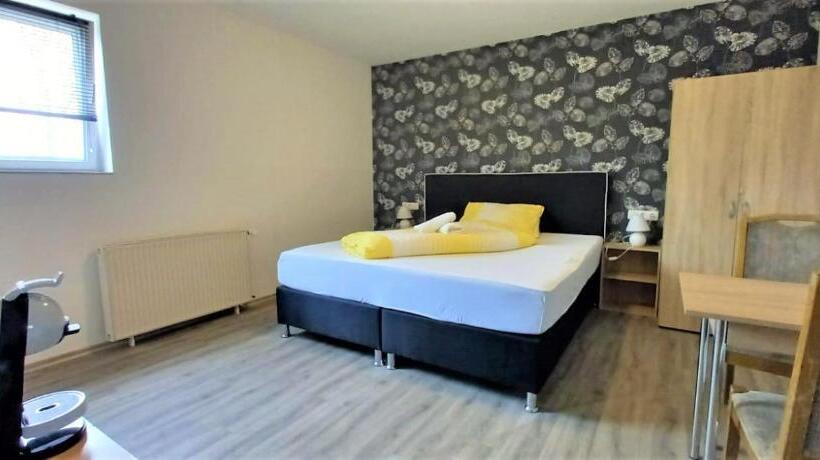 标准间, Steakhaus Galgenbach