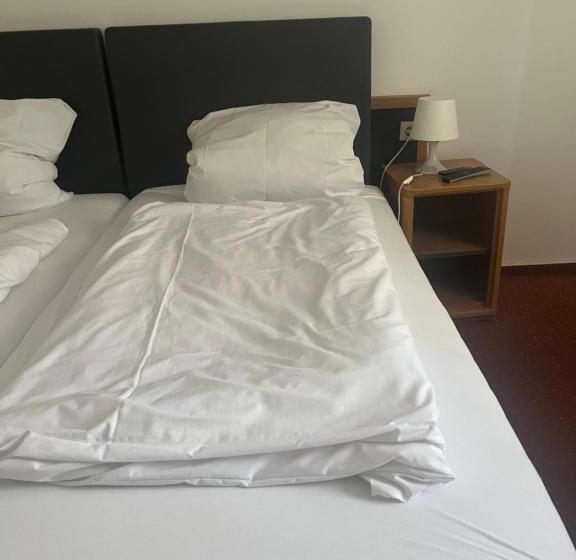 带2个卧室的公寓, Zum Taunus