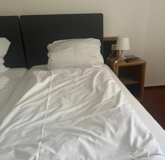 带2个卧室的公寓, Zum Taunus