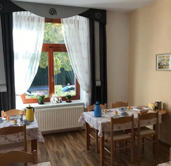 スタンダードトリプルルーム, Pension Holzhausen