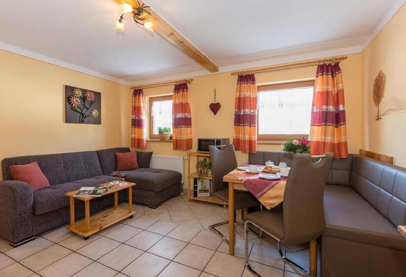 带1个卧室的带阳台的公寓, Almerhof   Waldferienhof Almer