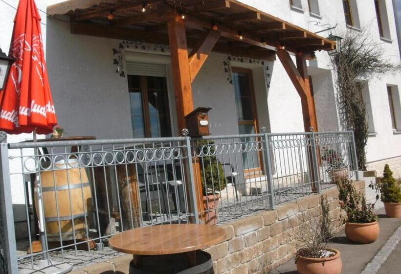 Suite with lake view, Gästehaus Zum Felsen