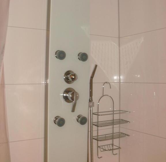 Suite with lake view, Gästehaus Zum Felsen