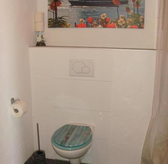 Suite with lake view, Gästehaus Zum Felsen