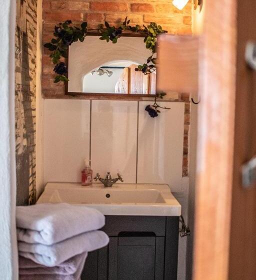 Suite with lake view, Gästehaus Zum Felsen