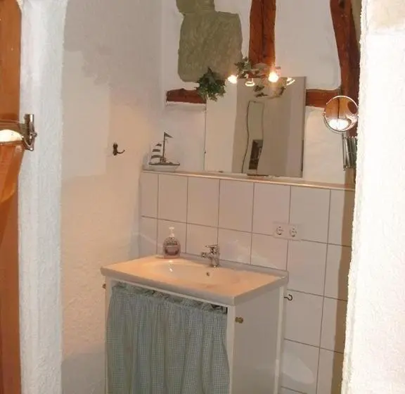 ベーシックルーム, Gästehaus Zum Felsen