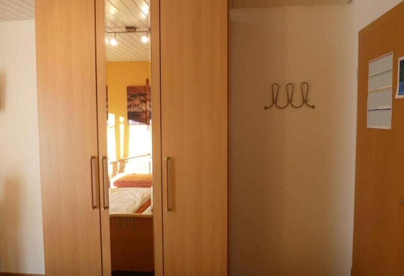 غرفة قياسية حمام مشترك, Privatzimmer Reiner Baumeister