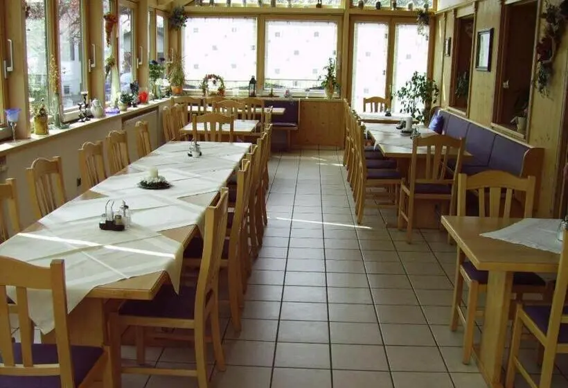 Standard Yhden Hengen Huone, Reiterhof Gürster