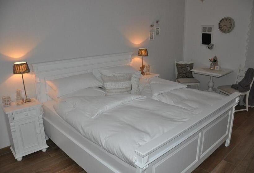 غرفة قياسية مزوَّدة بتراس, White Cottage Garden