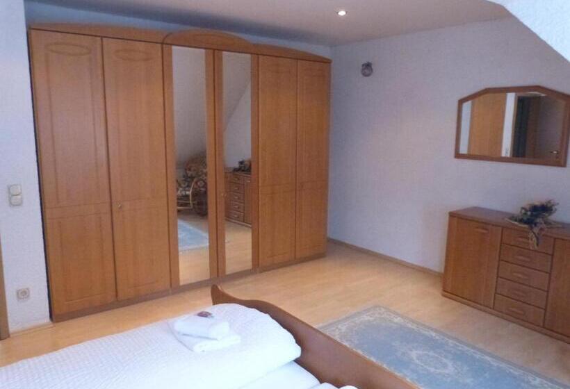 Balkonlu 1 Yatak Odalı Daire, Winzergasthof Zum Kellerstübchen