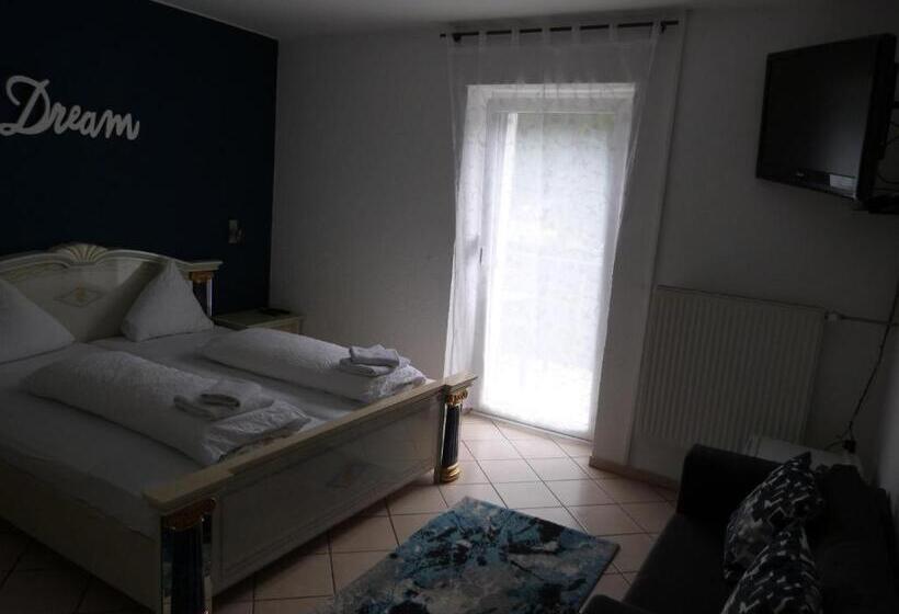 Balkonlu Standart Oda, Winzergasthof Zum Kellerstübchen