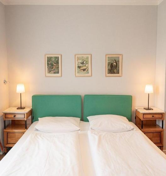 اتاق استاندارد با بالکن, Pension Bellevue