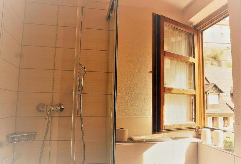 Номер Стандарт, Pension Ins Fischernetz  Mäntele