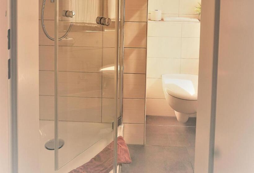 Номер Стандарт, Pension Ins Fischernetz  Mäntele