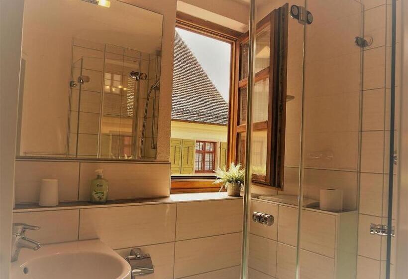 Номер Basic, Pension Ins Fischernetz  Mäntele