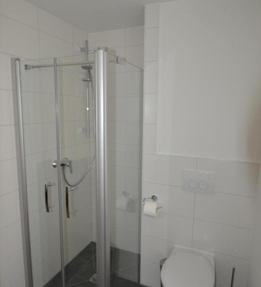 חדר סטנדרט, Elia