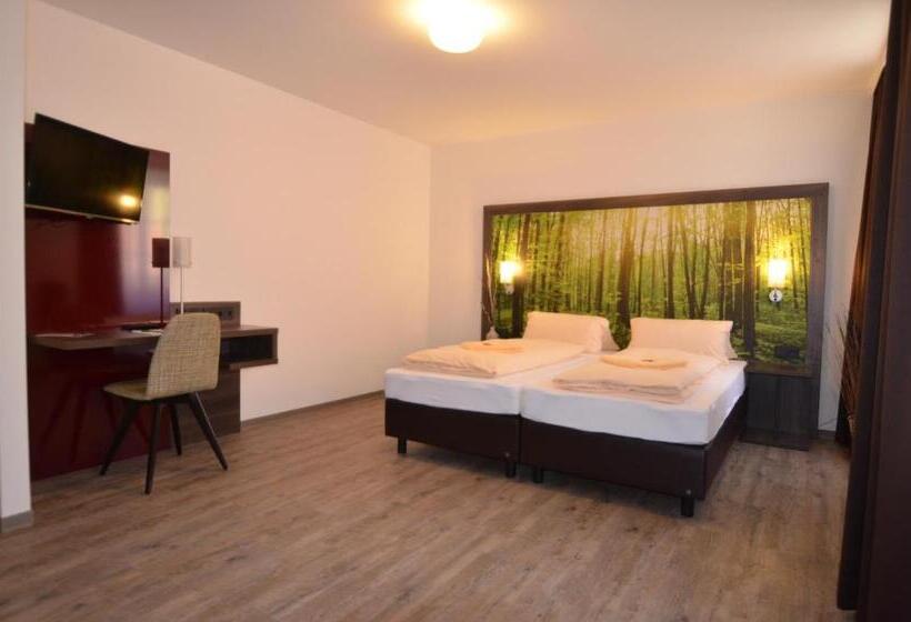 חדר קומפורט, Elia