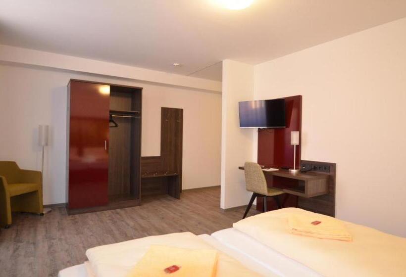 חדר קומפורט, Elia