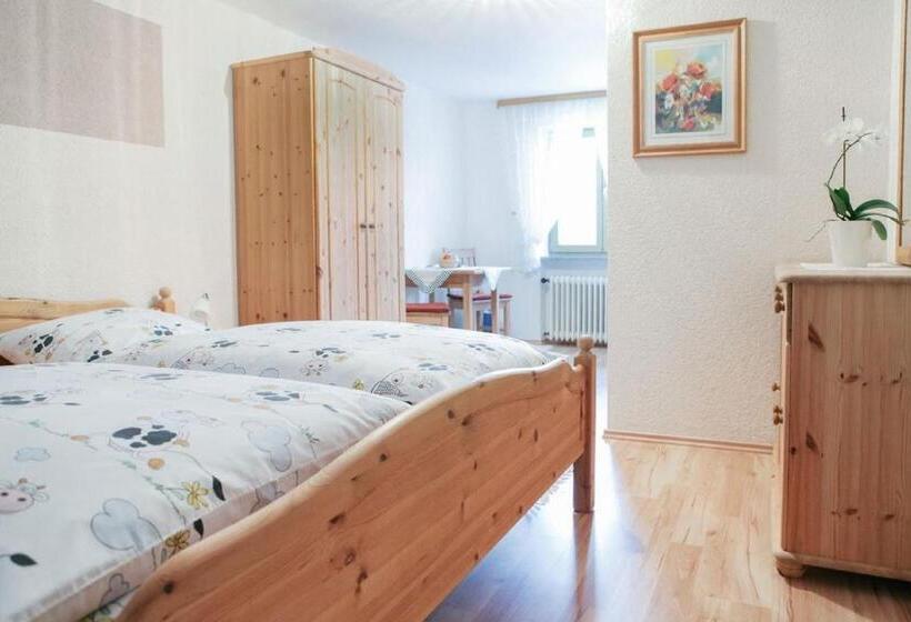 Номер Стандарт, Der Bauernhof Beim Bergler