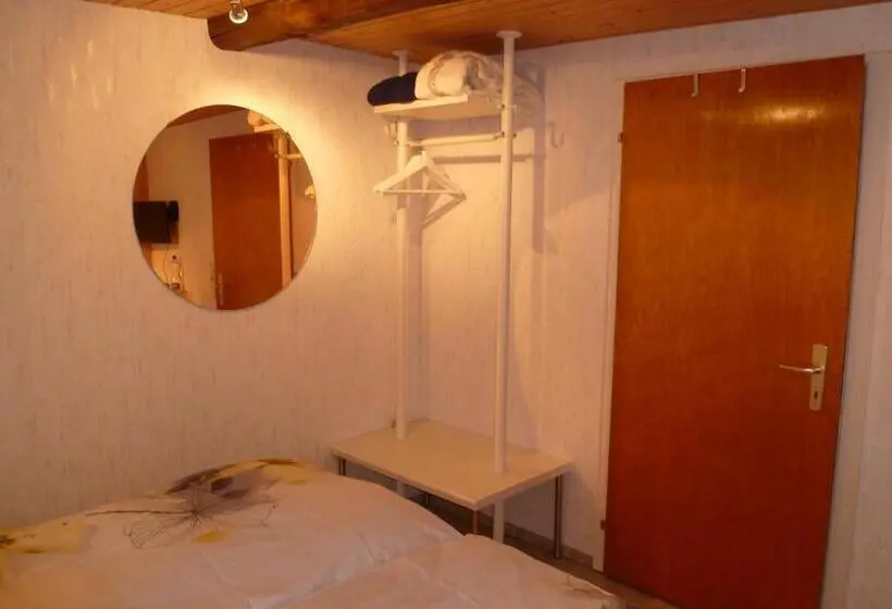 エコノミールーム, Guest House Schneider
