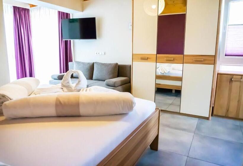 디럭스 스튜디오, Landgasthof Scherer