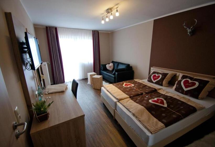 Номер Стандарт с Балконом, Pension Schenks Landgasthof