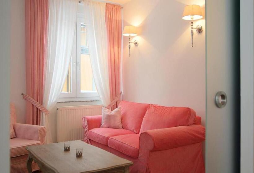 1 Bedroom Apartment Lake View, Satama Sauna Resort & Spa