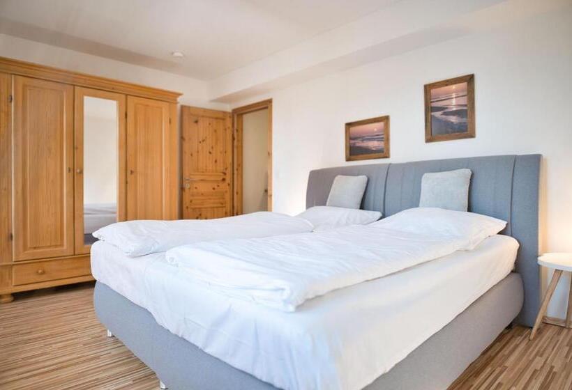 شقة غرفة واحدة, Zum Goldenen Anker