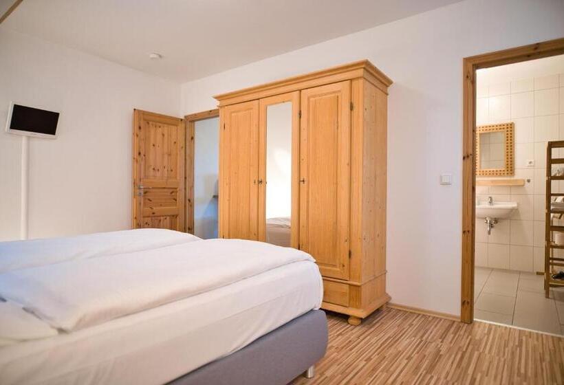 غرفة دوبلكس, Zum Goldenen Anker