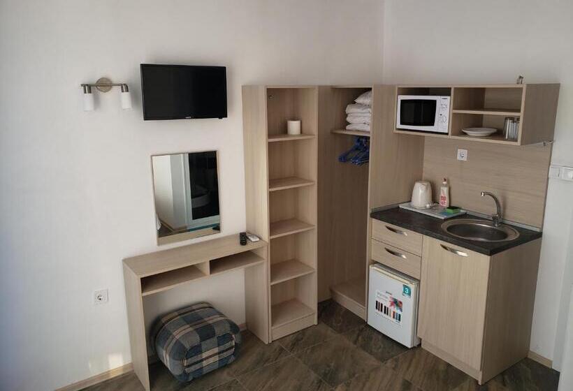 غرفة قياسية مطلّة علي البحر مزوَّدة بشُرفة, Guest House Evtimov