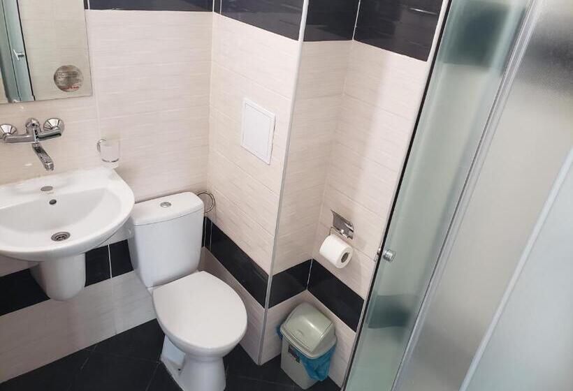 غرفة قياسية مطلّة علي البحر مزوَّدة بشُرفة, Guest House Evtimov