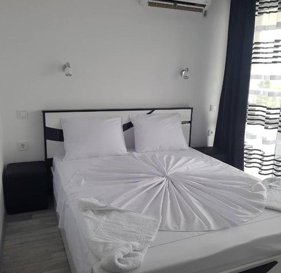 شقة غرفة واحدة مطلة على البحر, Guest House Evtimov