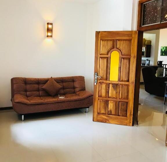 חדר דלוקס עם מרפסת, Neli Guests House