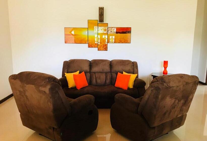 חדר דלוקס עם מרפסת, Neli Guests House