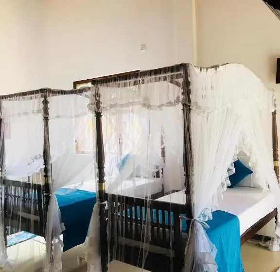 اتاق استاندارد, Neli Guests House