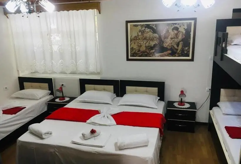 اتاق خانوادگی, Kore Guest House