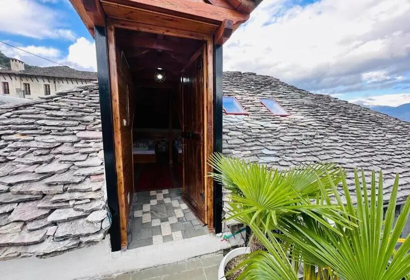 سوییت لوکس, Kore Guest House
