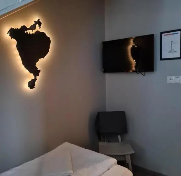 اتاق پایه با سرویس بهداشتی مشترک, Lava Guesthouse